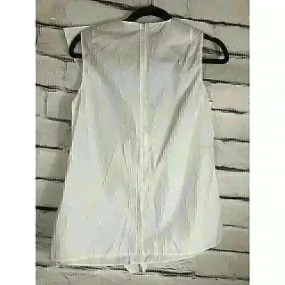 Arkis Punto Womens Size 6 White Sleeveless Ruffled Tank Top - Picture 2 of 5